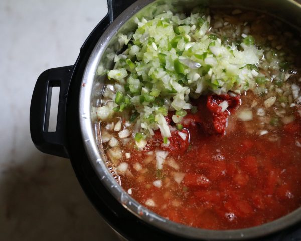 Sister Frennn - Picture of Crock Pot with Chili